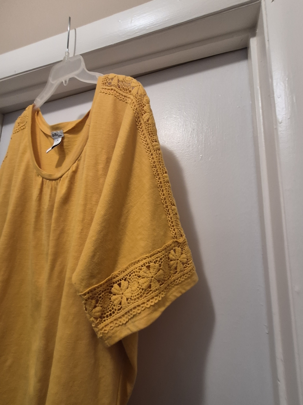 Women’s Mustard Crochet-Trim Tunic Top - Picture 3 of 5
